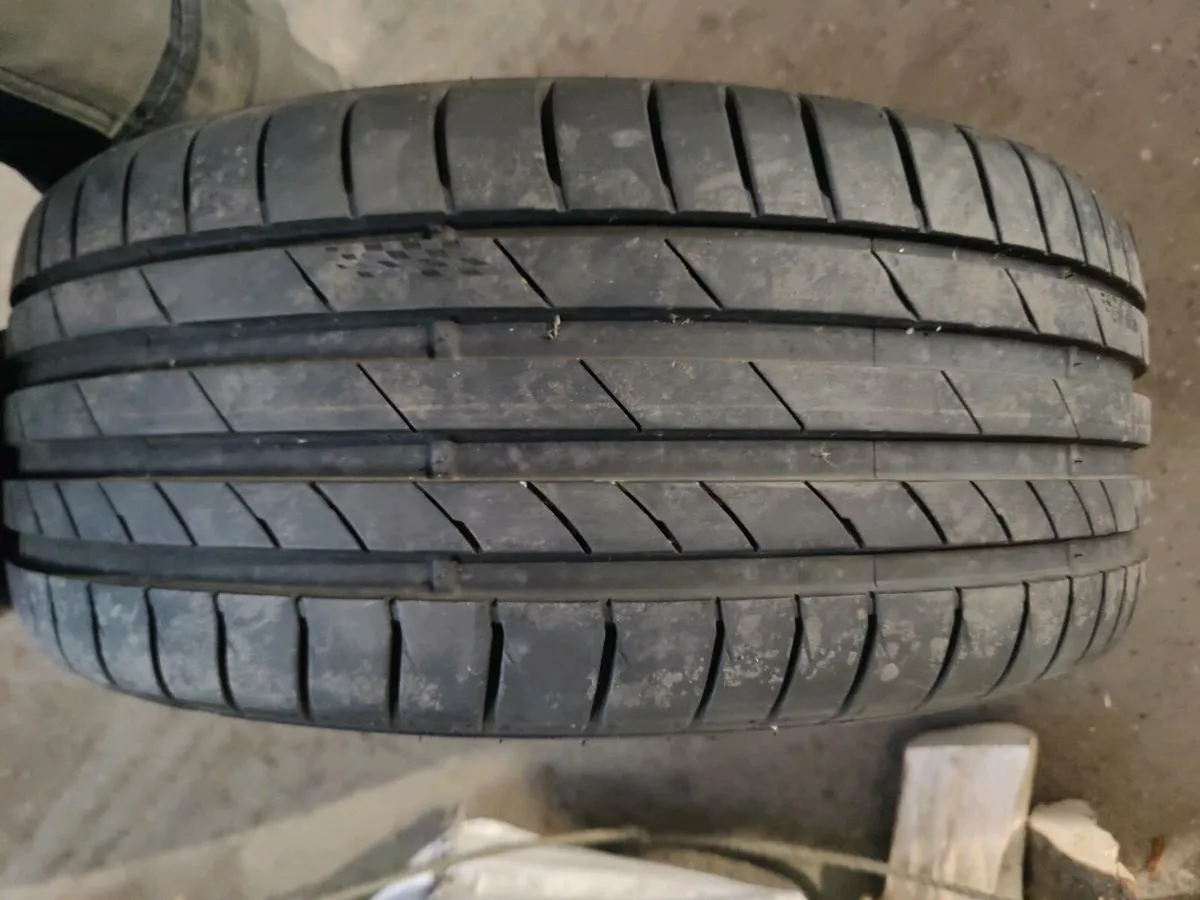 VW 17' OEM VALENCIA MK8 GTI ALLOYS - Image 4