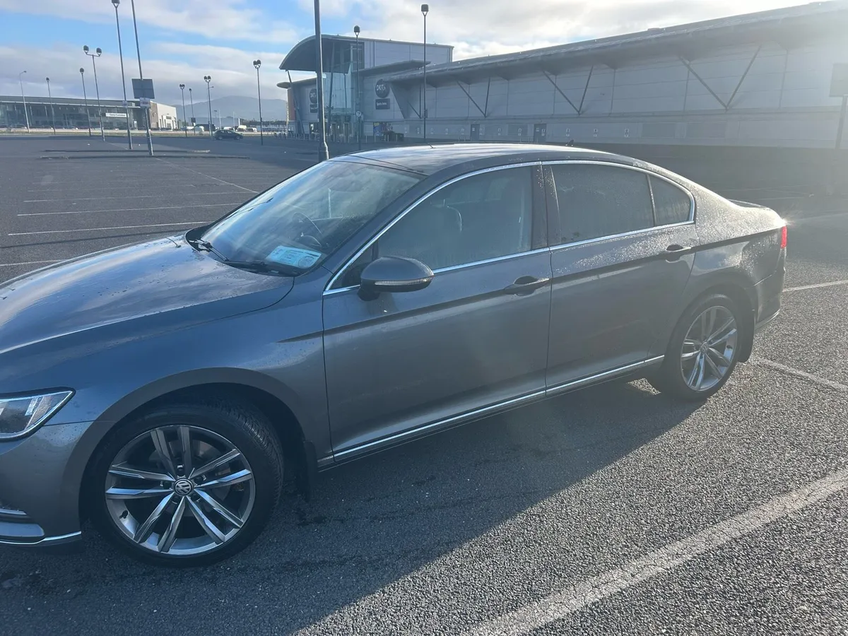Volkswagen Passat automatic - Image 4