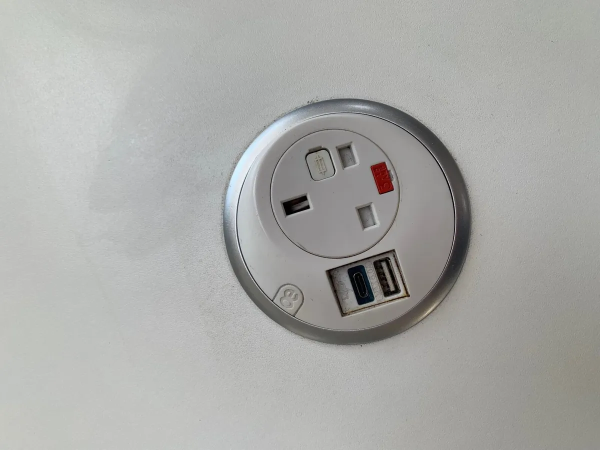 OE Table Charging Points - Image 3
