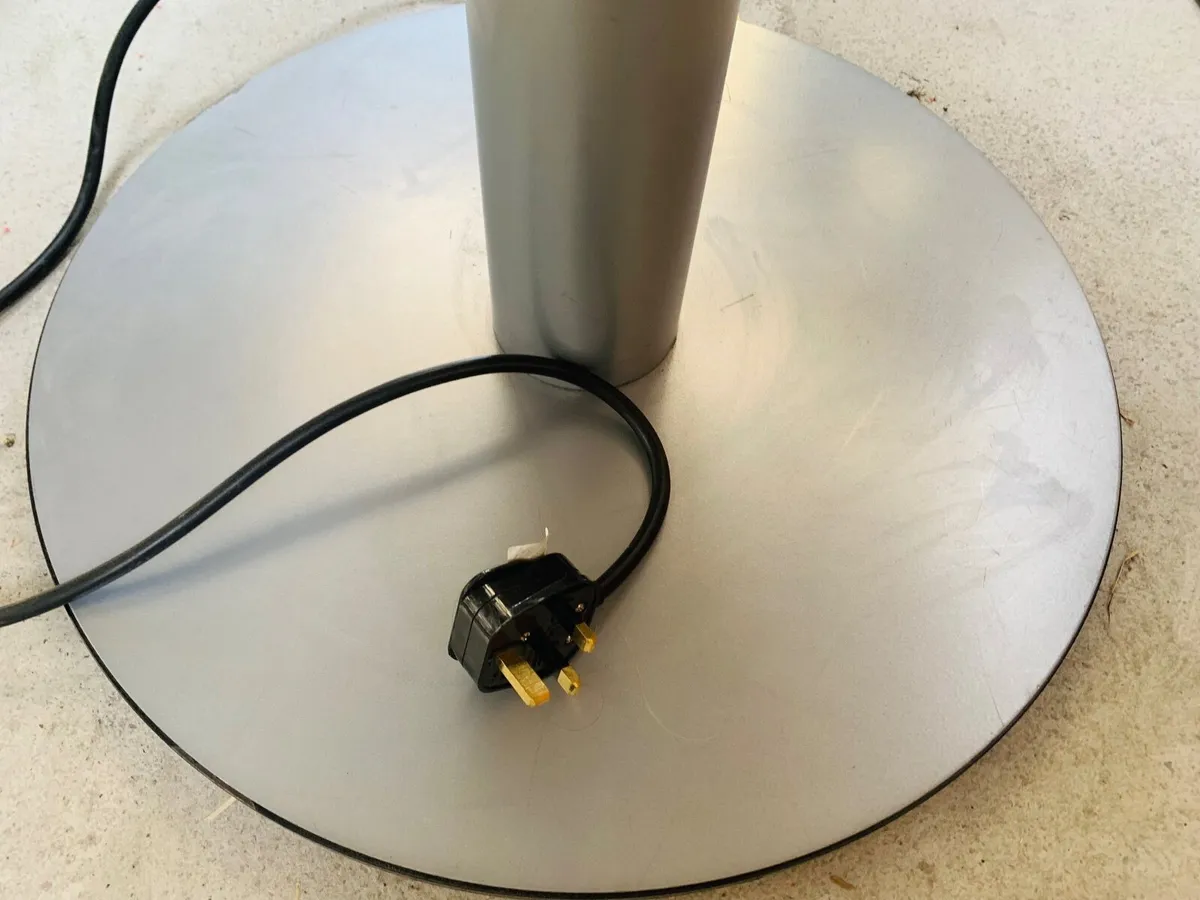 OE Table Charging Points - Image 4