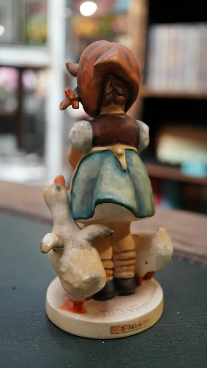 Goebel Hummel Figurine - Be Patient - Image 3