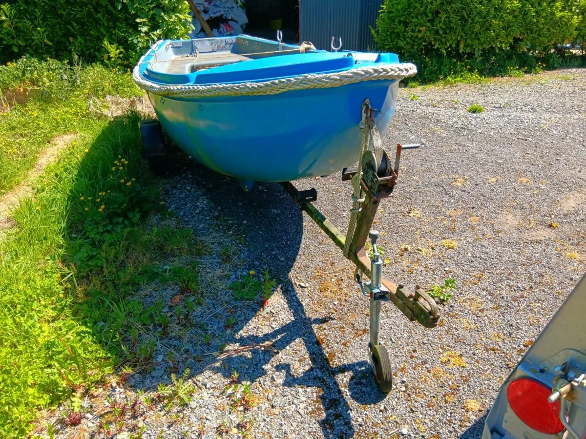 Fishing boat - Image 2