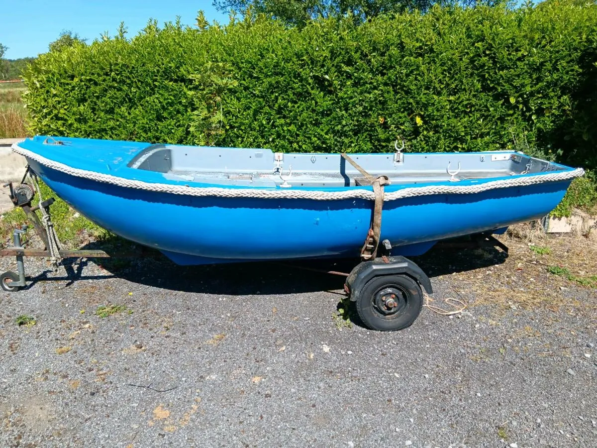 Fishing boat - Image 3