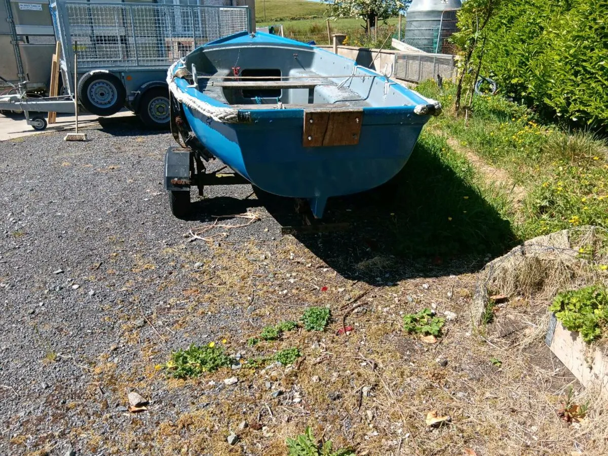 Fishing boat - Image 4