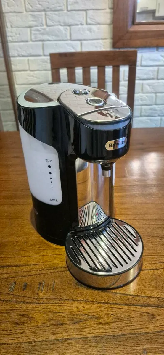 Breville HotCup Hot Water Dispenser Kettle - Image 1