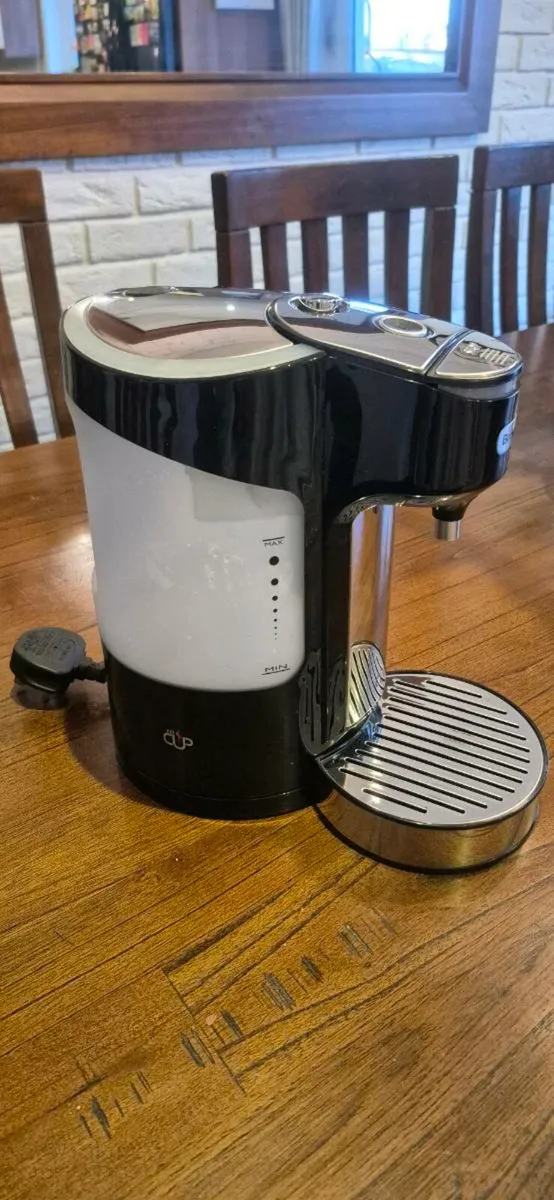 Breville HotCup Hot Water Dispenser Kettle - Image 2