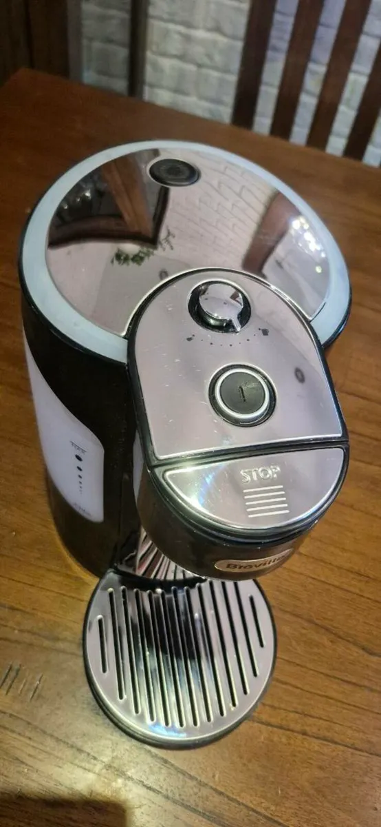 Breville HotCup Hot Water Dispenser Kettle - Image 3