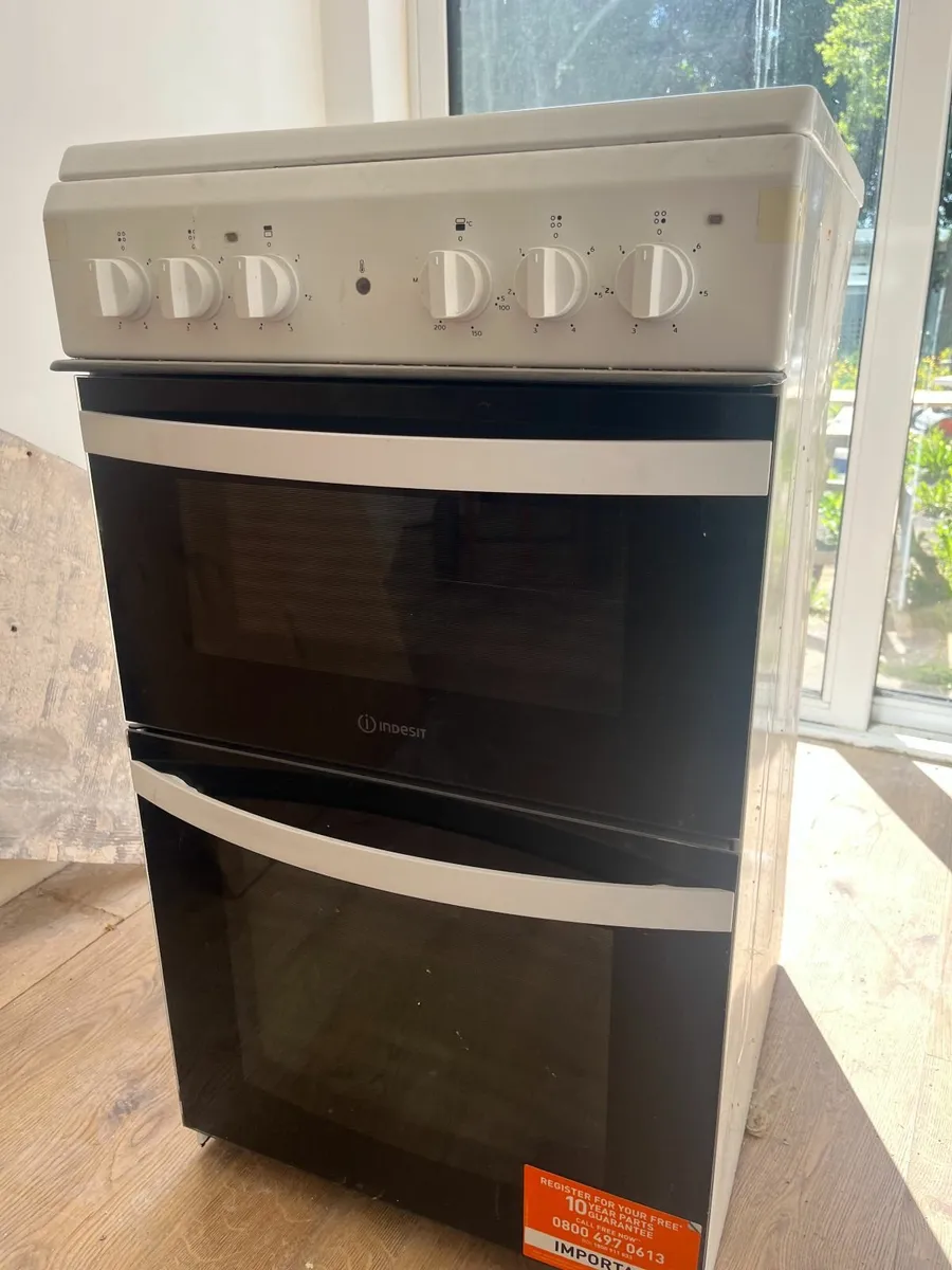 Indesit Electric Cooker
