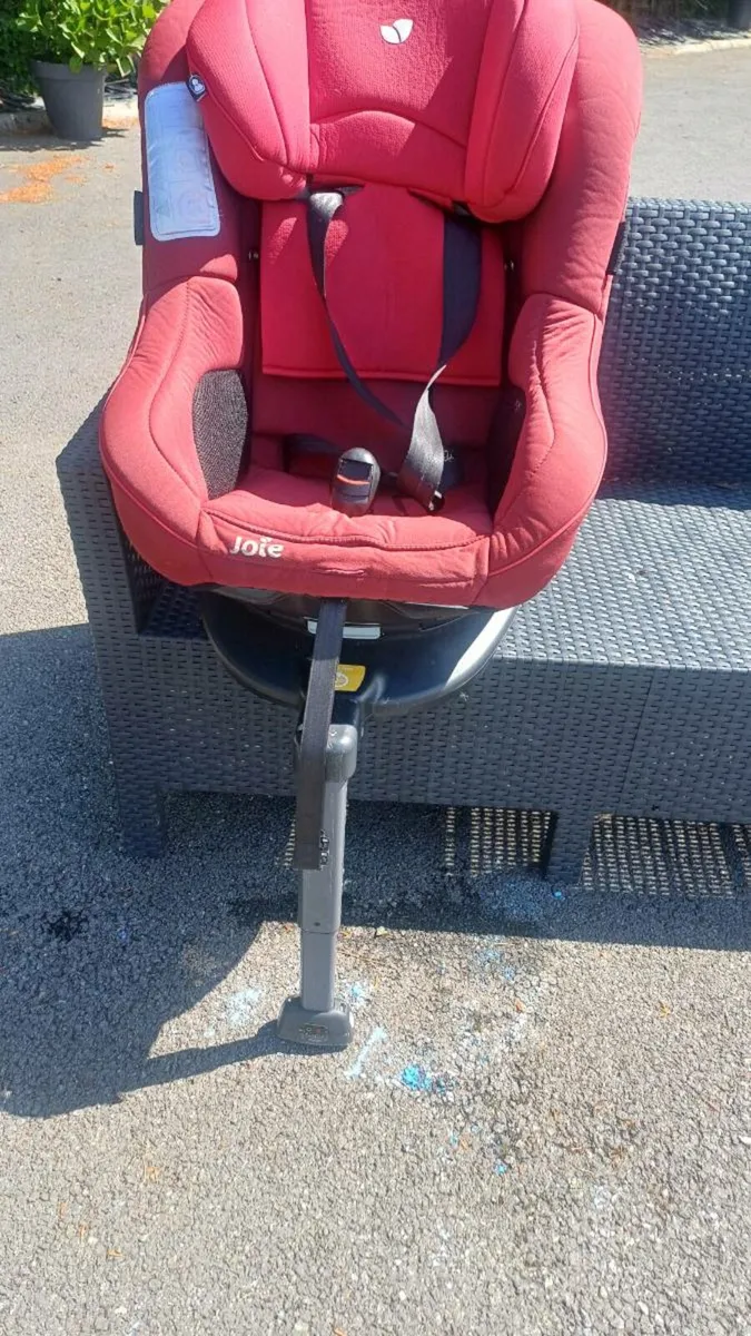 Joie 360 spin carseat