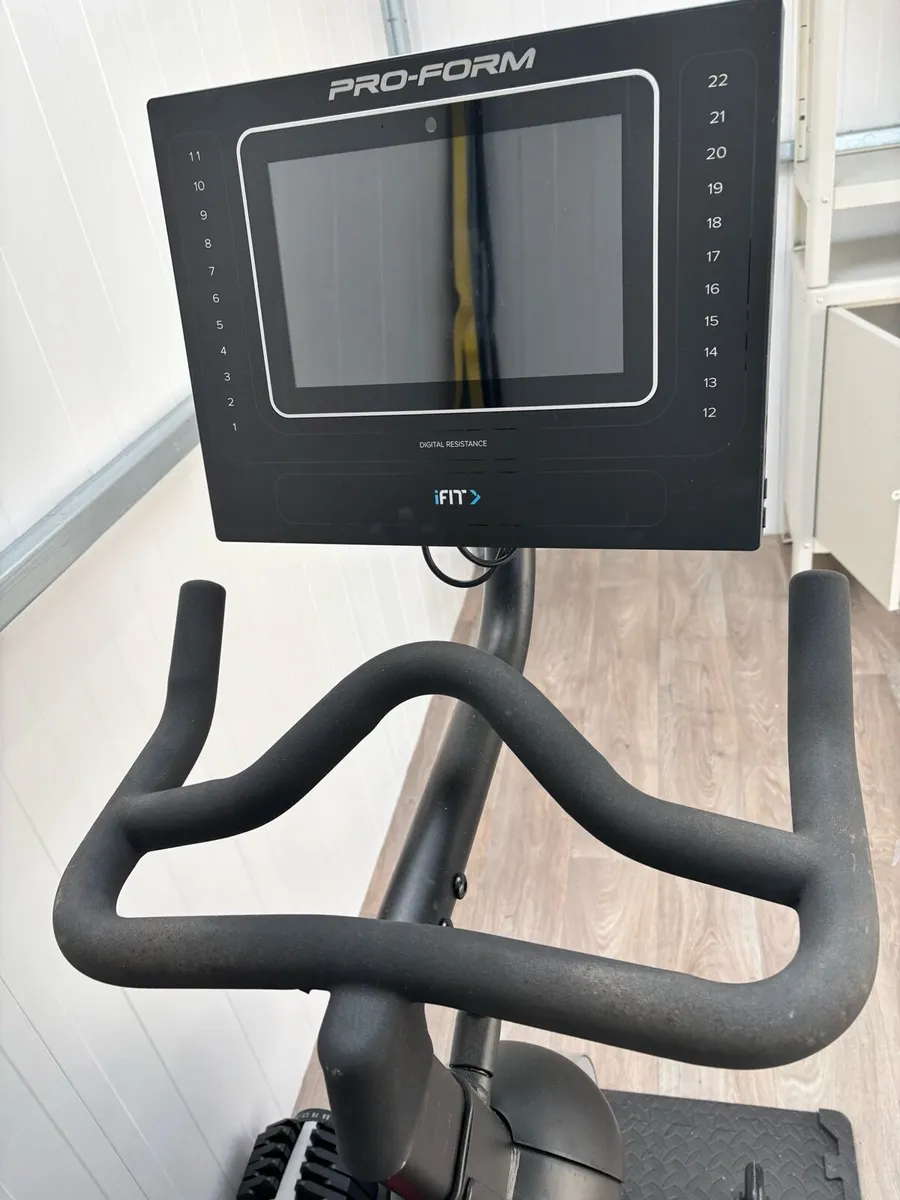 Proform smart power 10 spin bike - Image 2
