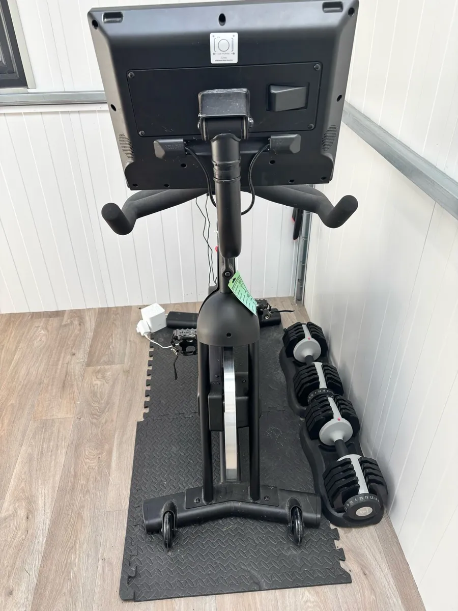 Proform smart power 10 spin bike - Image 4