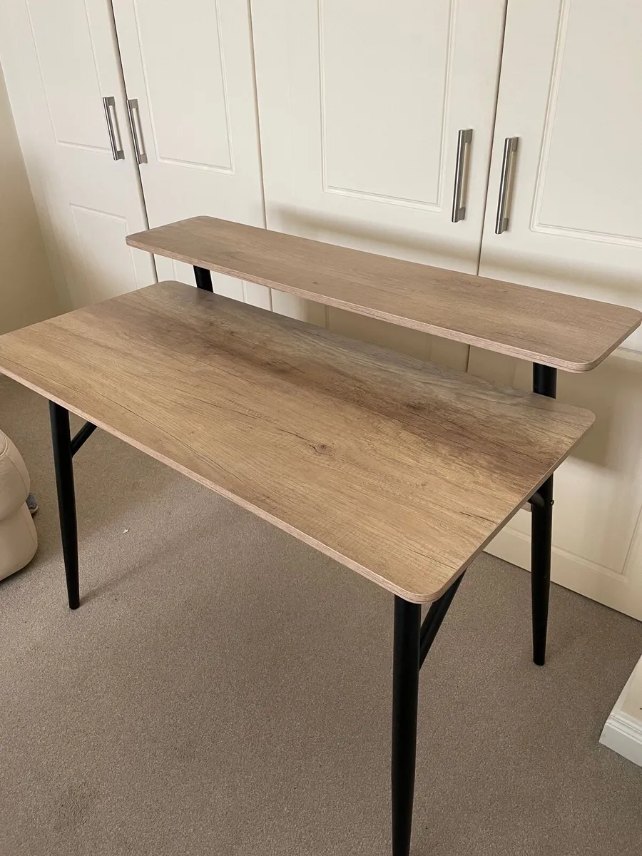 Desk - Image 4