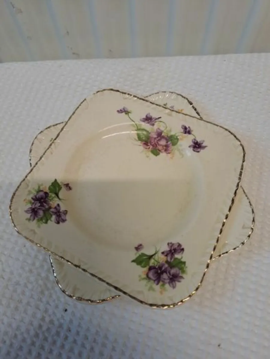 Square Ridgway Plates - Image 1