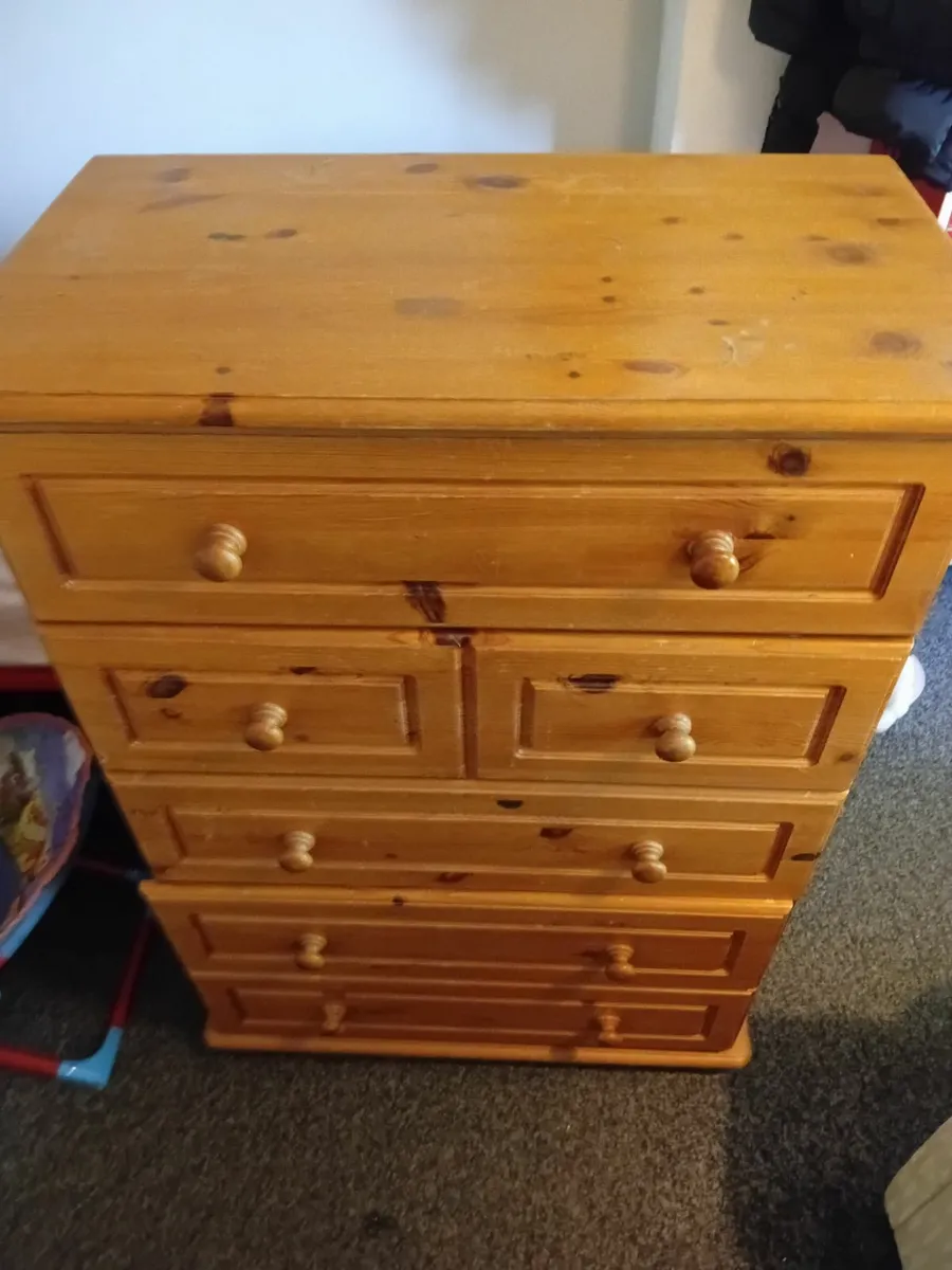 Chest of drawers - Image 1