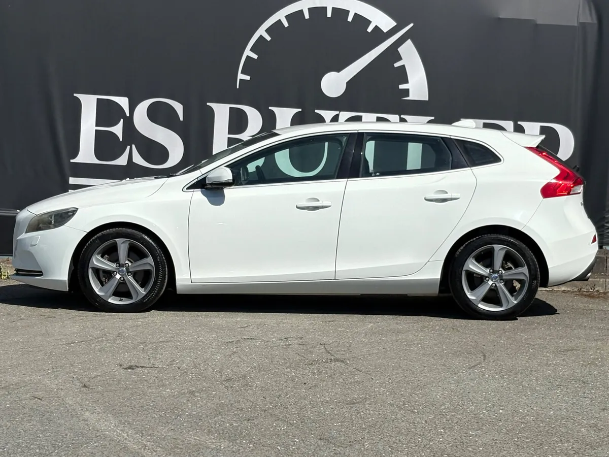 2014 Volvo V40 1.6L AUTO 1YR WARRANTY - Image 4