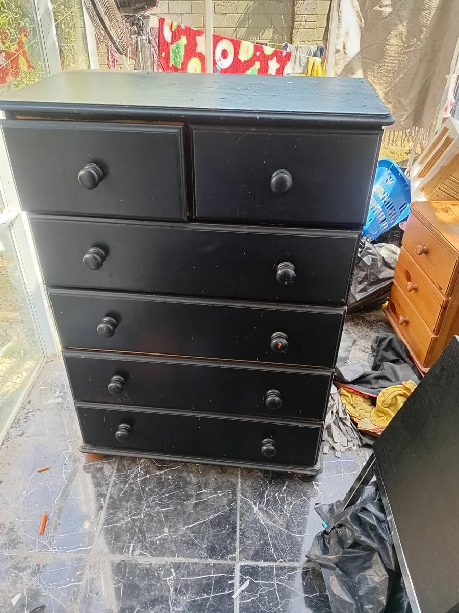 Chest of drawers - Image 1