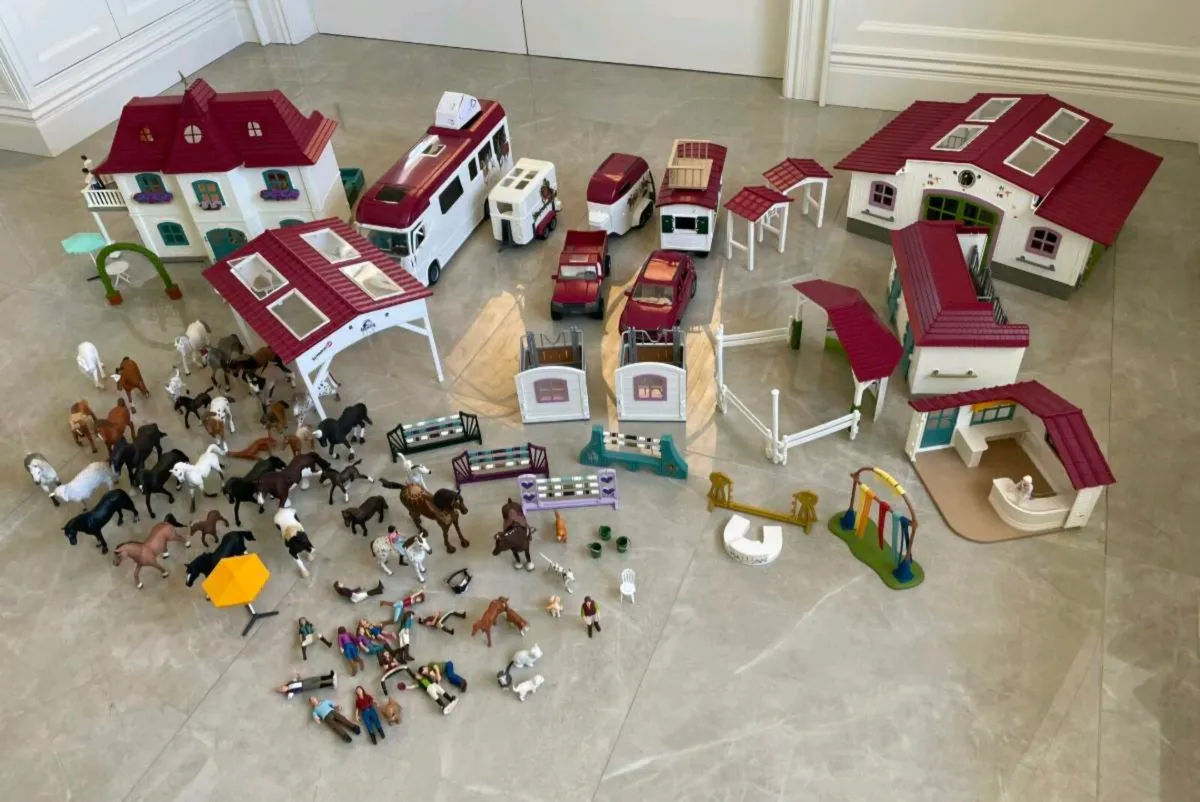 Horse schleich bundle - Image 1