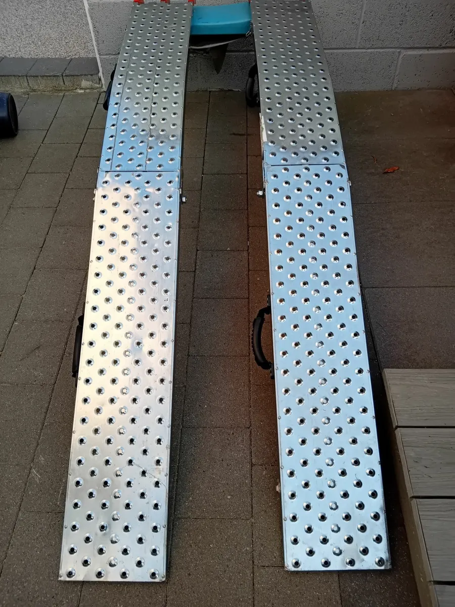 Car trailer ramps - Image 1