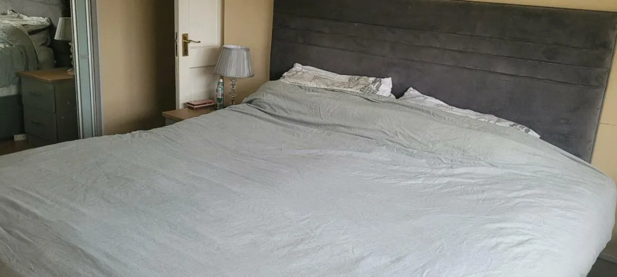 Superking bed - Image 1