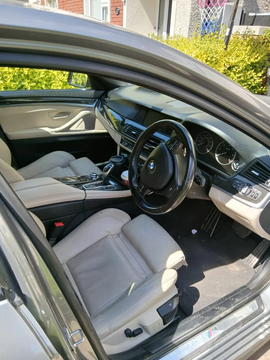 BMW 5-Series 2012 - Image 4