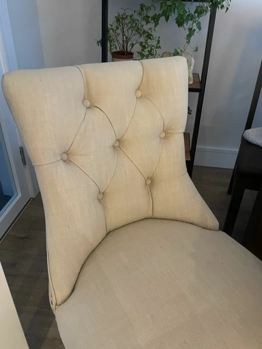 Dining table and chairs - Image 2