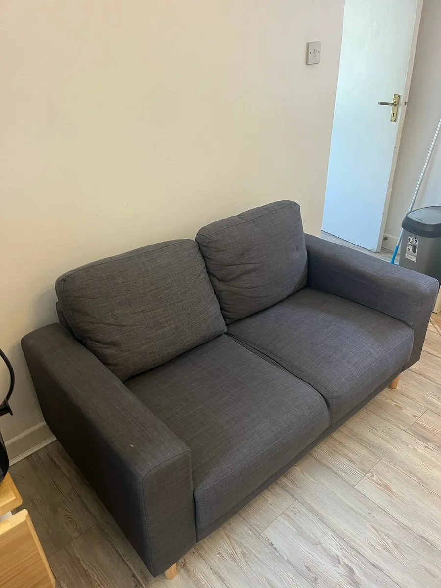 2 seater couch - Image 1