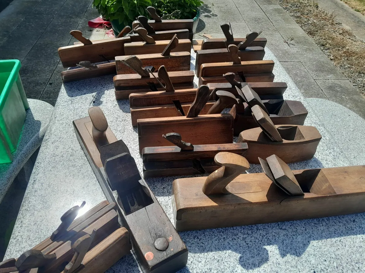 Twenty four wood planes - Image 4