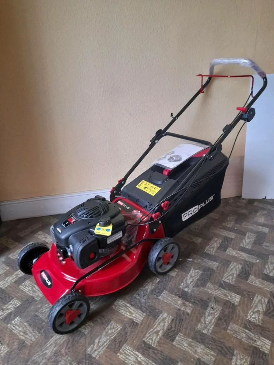 Lawnmower new 46cm cutting width HP BRIGGS - Image 2