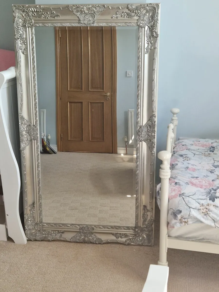 Mirror - Image 1