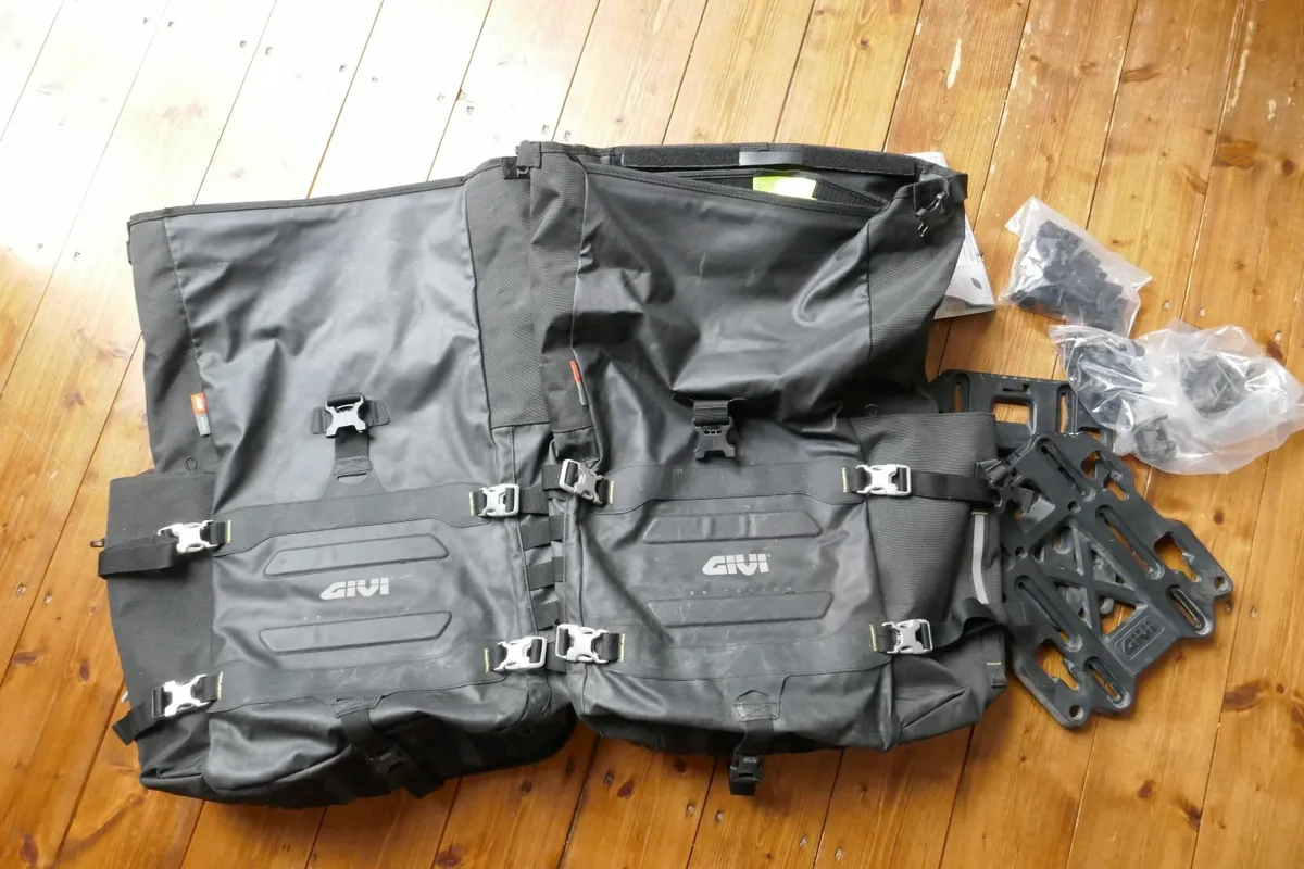 Givi Canyon 35L Side Bags Motorcycle (Pair) - Image 3