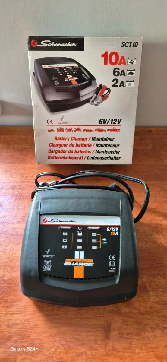Battery Charger - Image 3