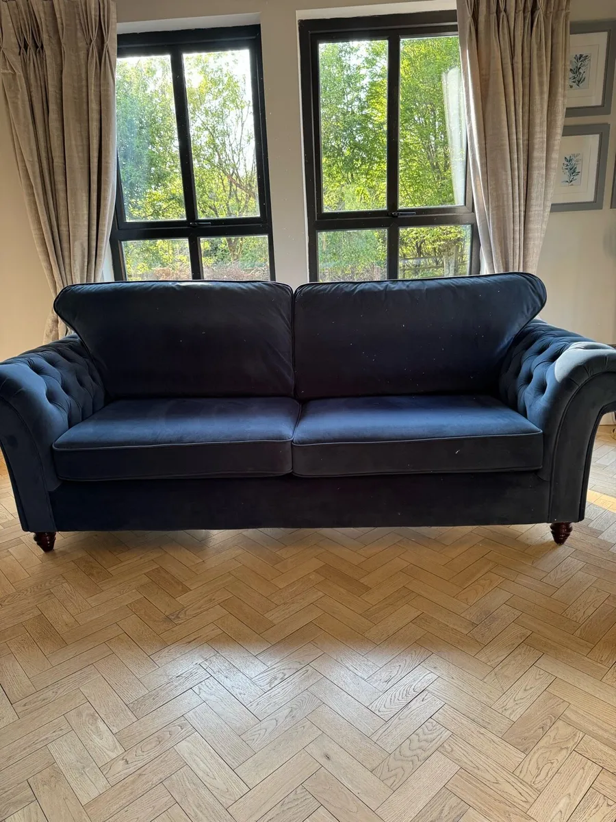 4 seater couch - Image 2