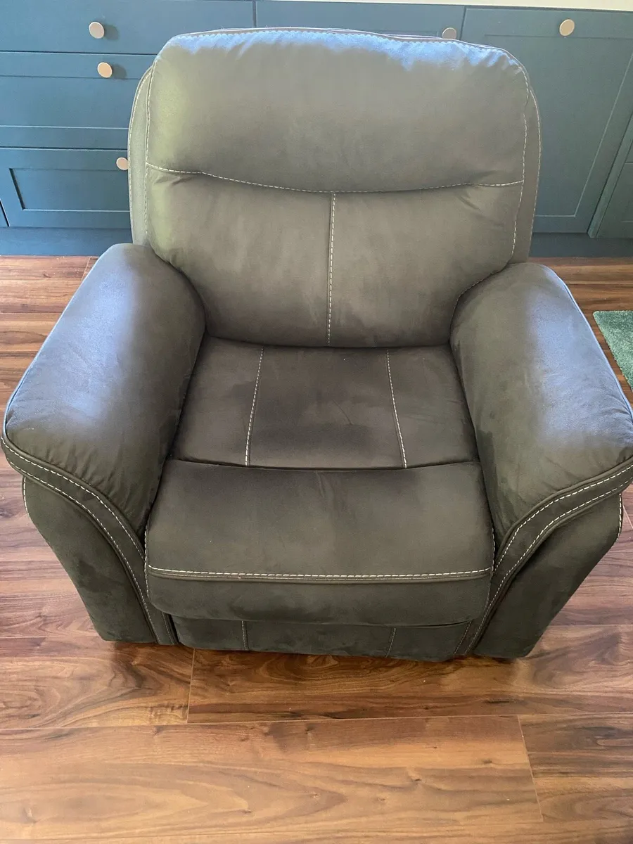 Manual reclining armchair - Image 4