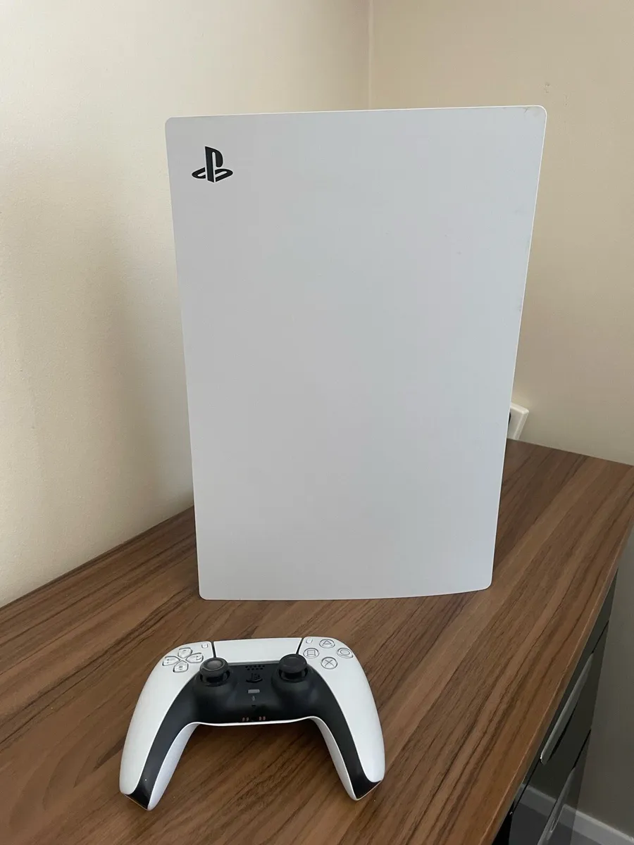 PlayStation 5 with Disc - Image 3