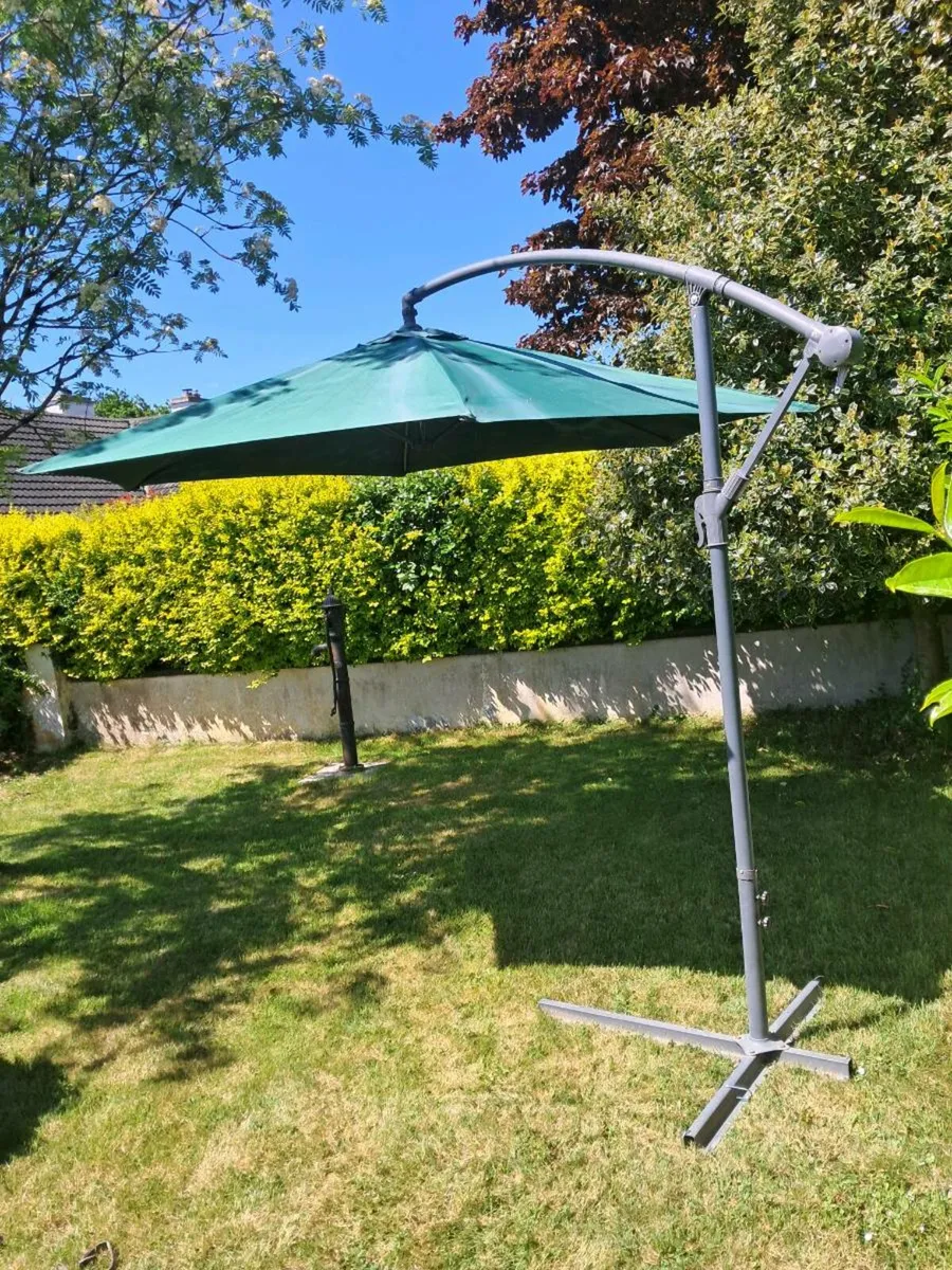 Parasol - Image 1