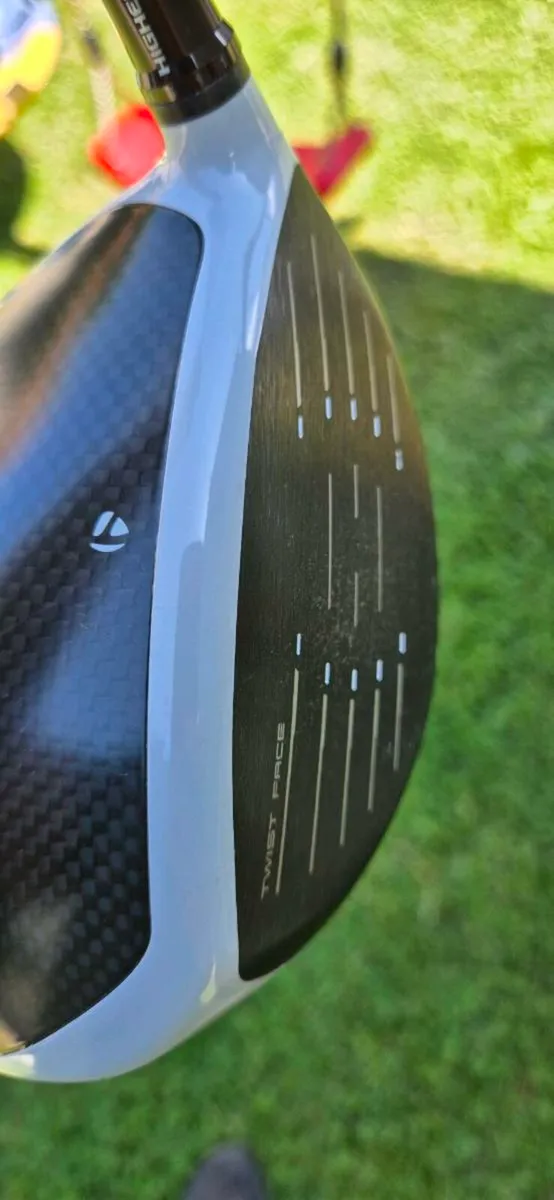 Taylormade Sim 2 Max driver great condition - Image 3