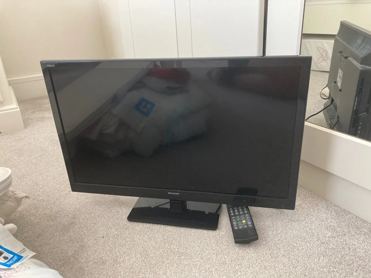 Sharp TV 24 inch with DVD player