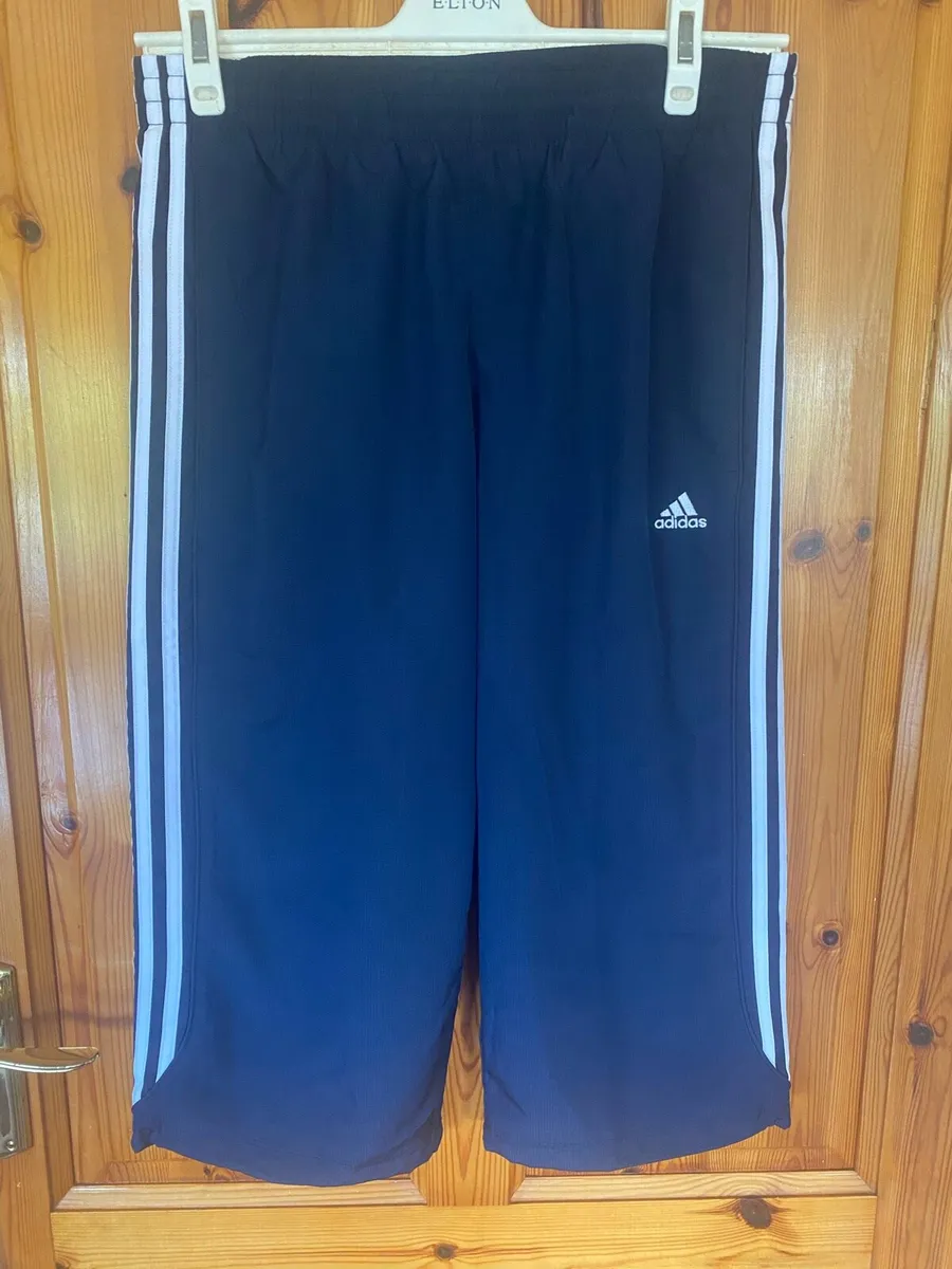 Adidas 3/4 tracksuit pants - Image 2