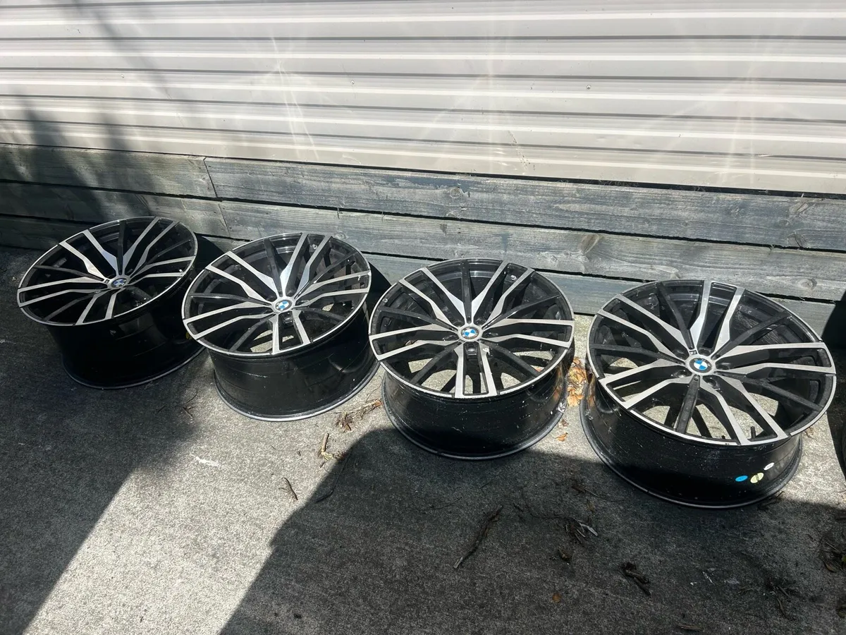 22” BMW X5 wheels with tyres - Image 1