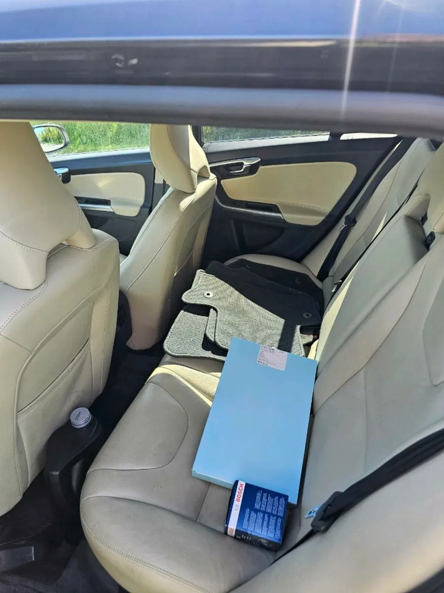 171 Volvo V60 - Image 3