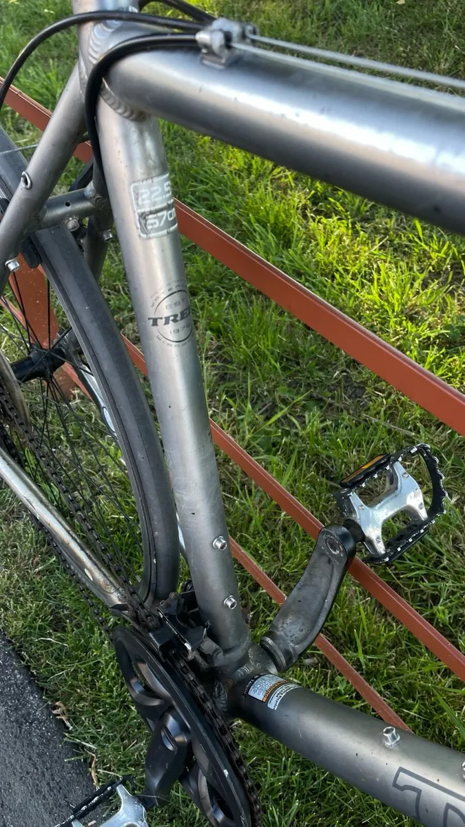 Trek hybrid bike - Image 3
