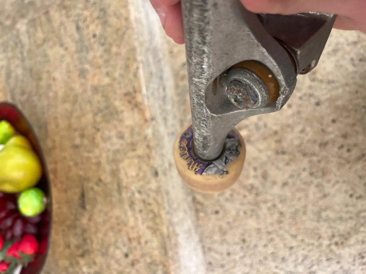 Skateboard Trucks (read description) - Image 2