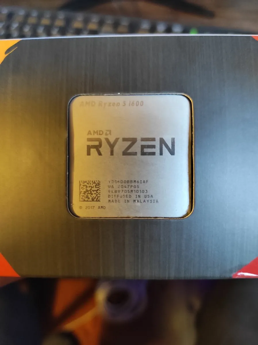 CPU AMD Ryzen 5 1600 3,2 GHz AM4 - Image 2