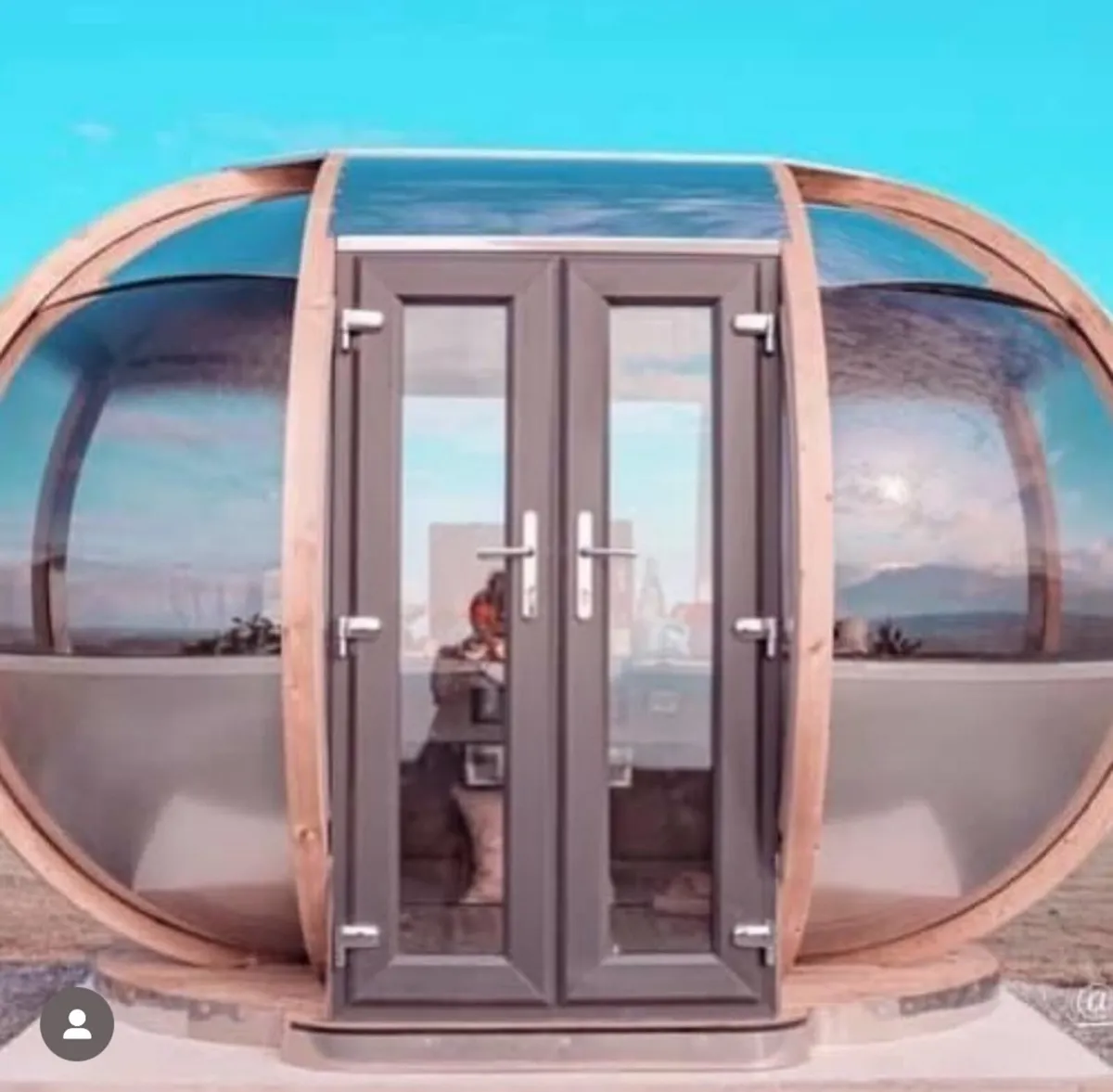Outdoor pod - Image 1