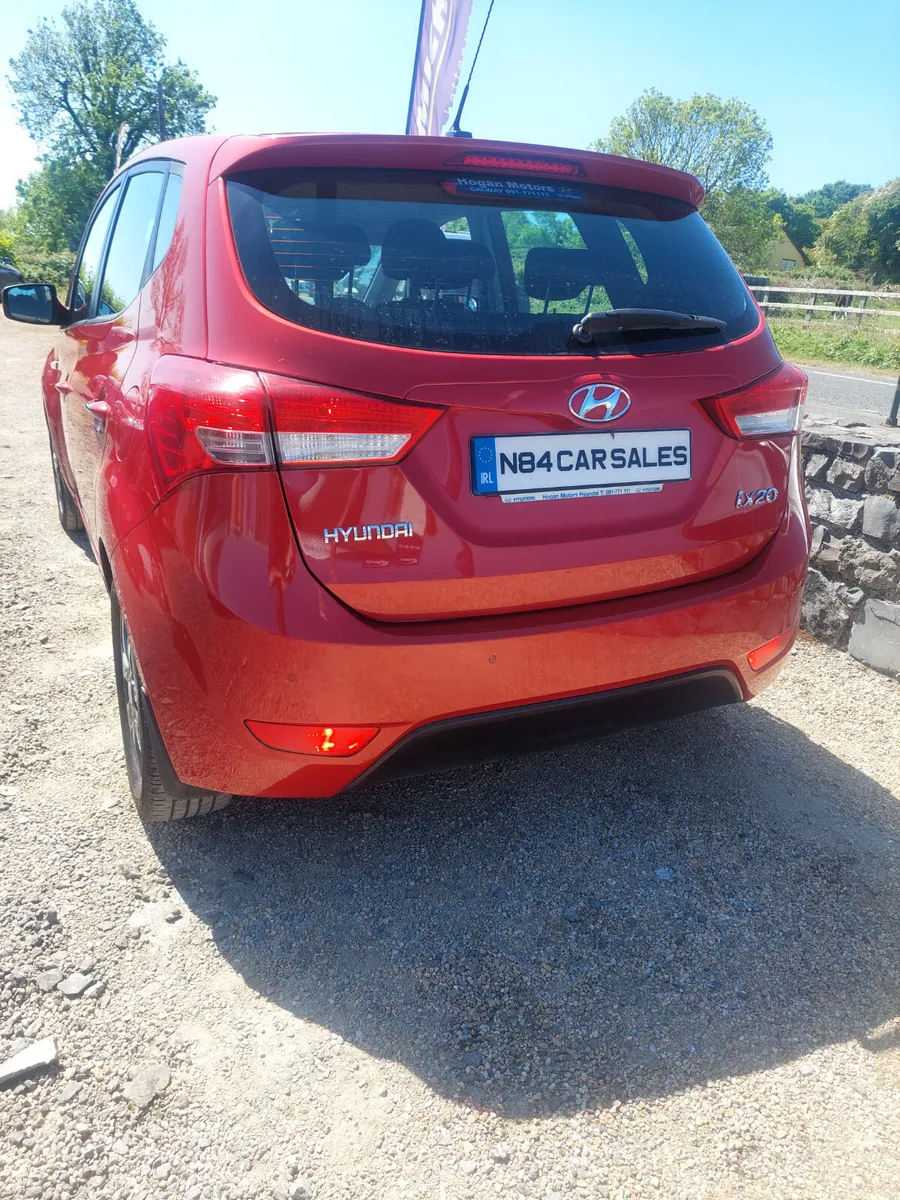 Hyundai ix20 2016 NCT FSH €6950 - Image 4