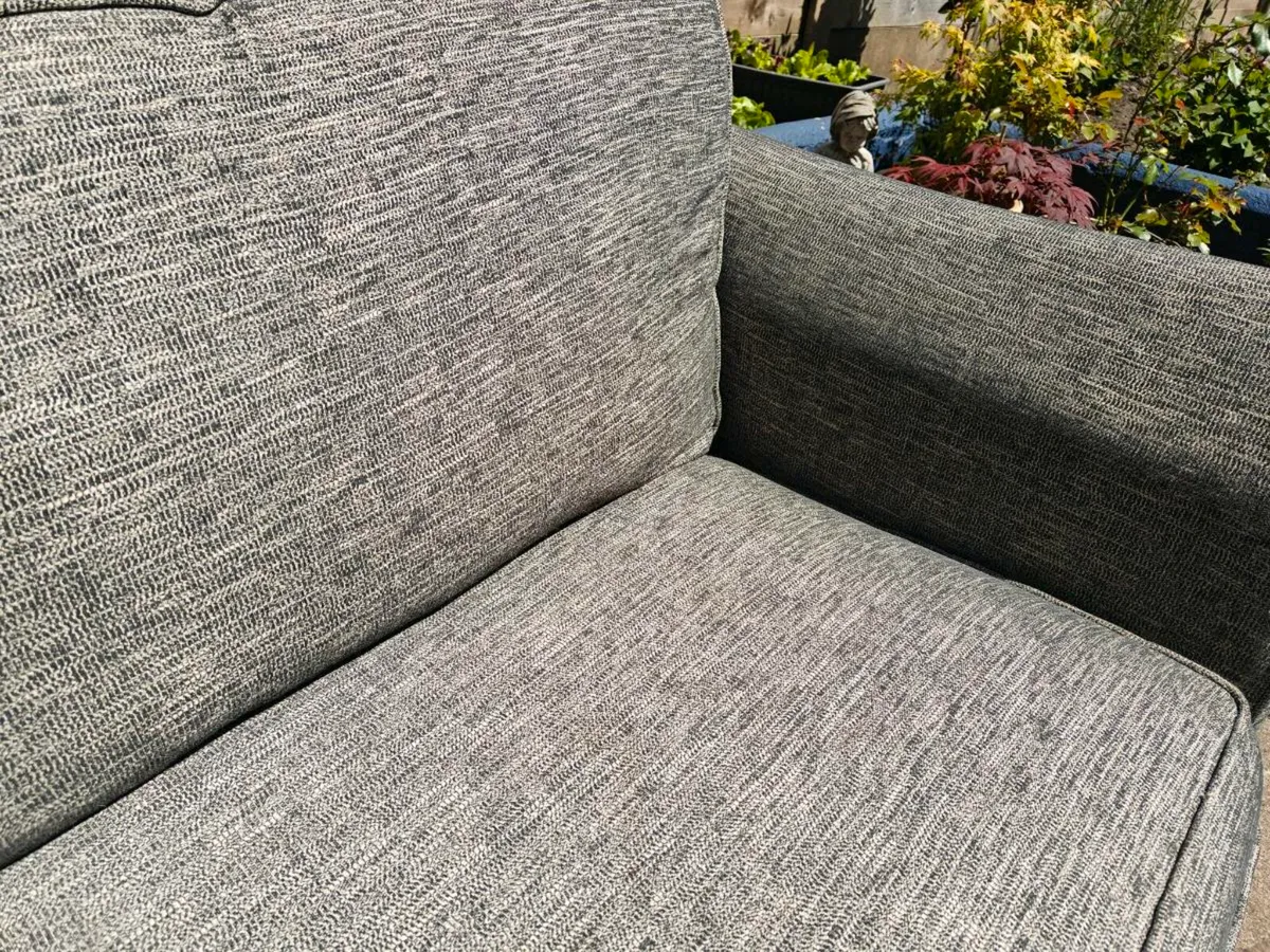 Couch - Image 4