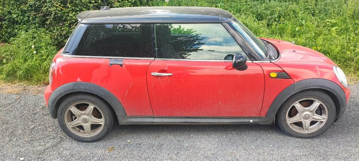 2008 Red mini cooper d - Image 2
