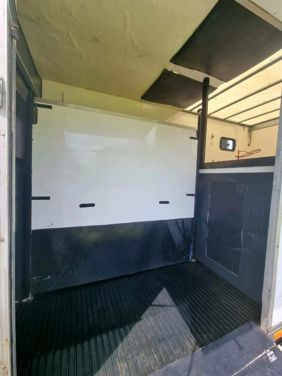 3.5t Horse Box - Image 4