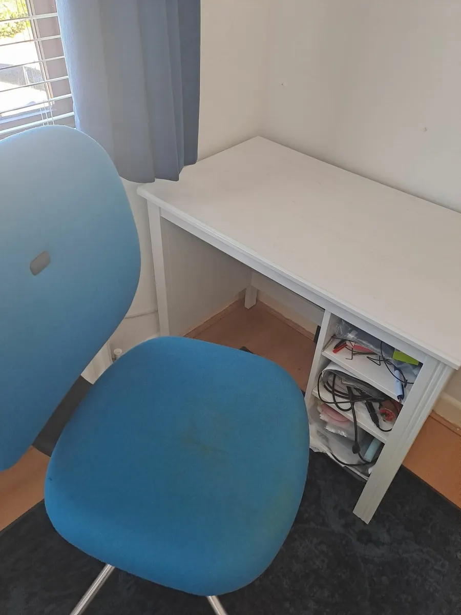 Home office desk and office chair together - Image 3