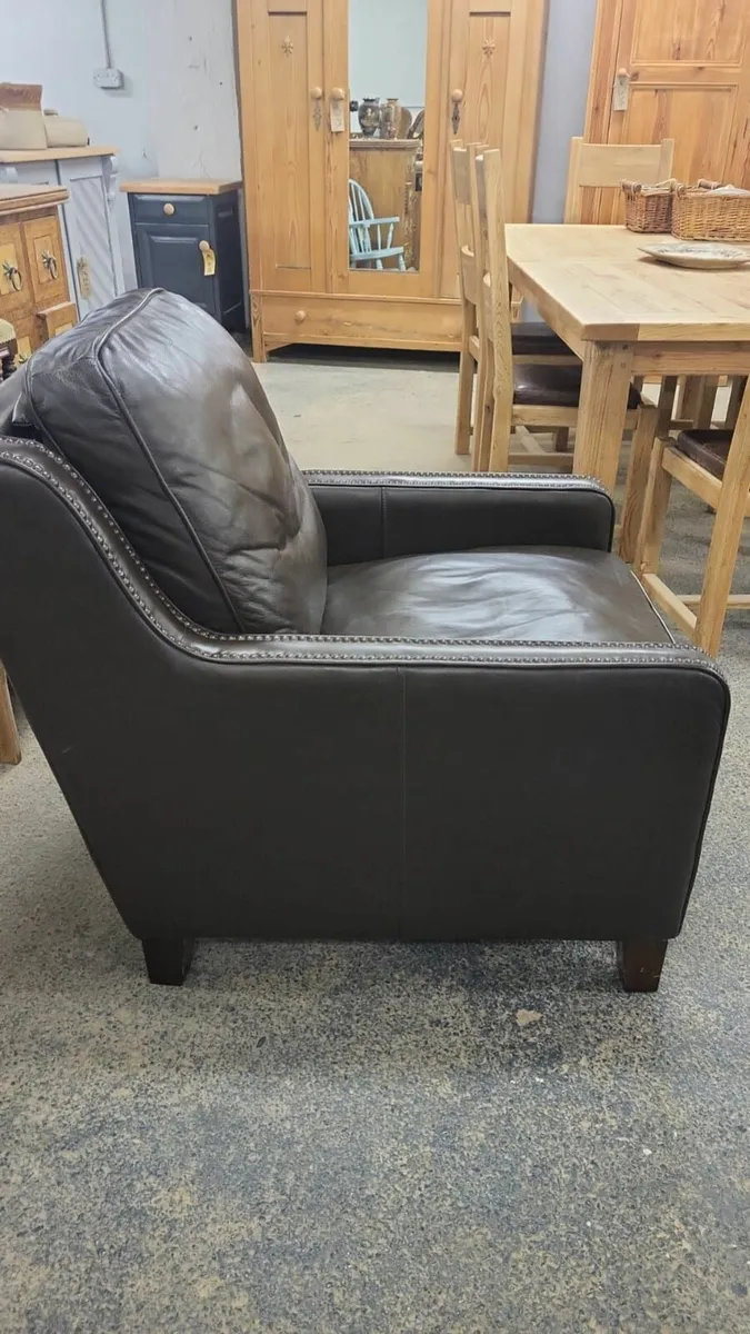 1930s style brown leather club chair - Image 2